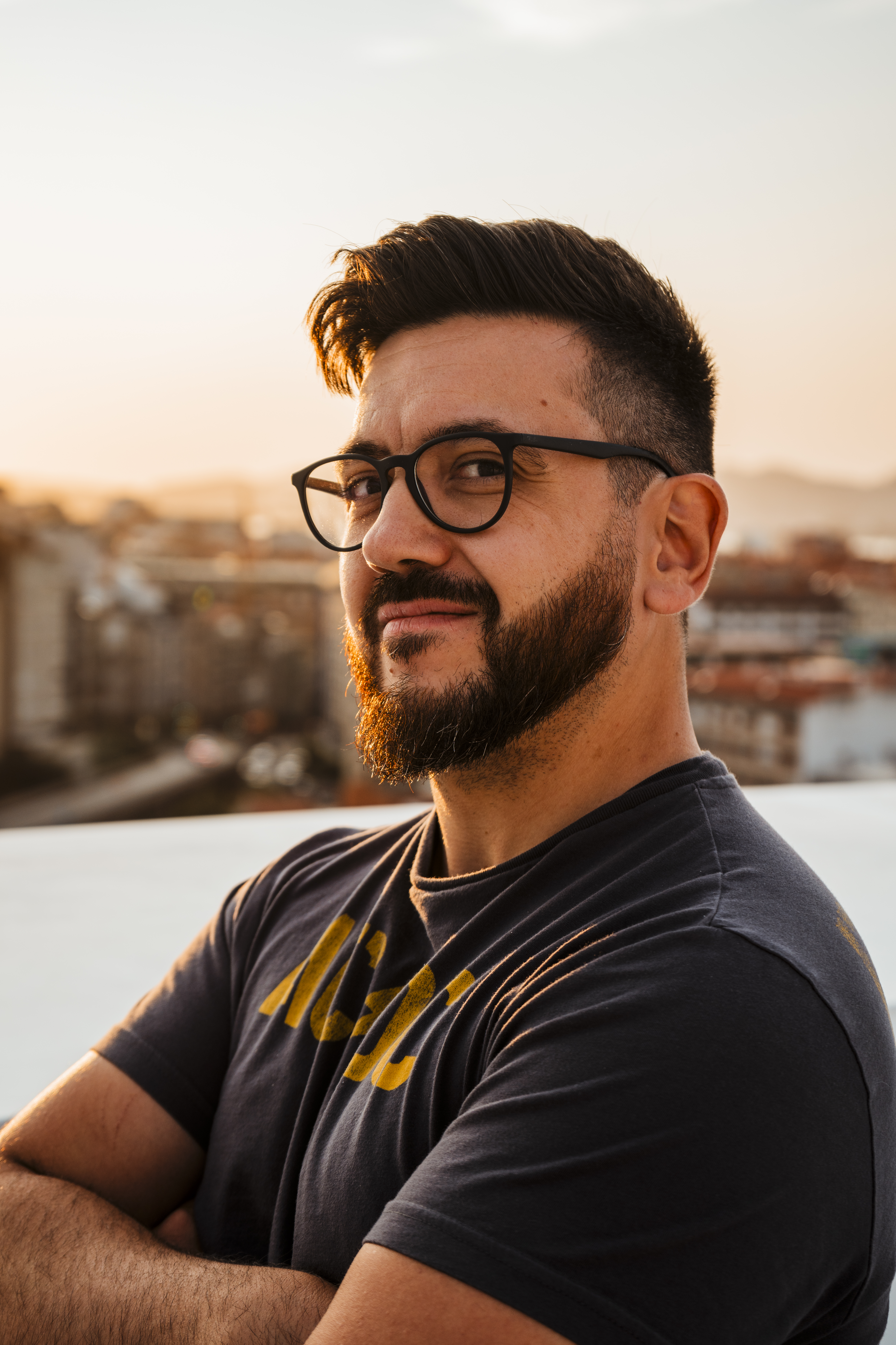 Portrait of Paulo R. Lopes, developer and founder of lopes2tech